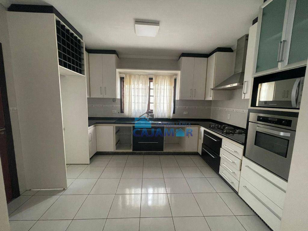 Casa com 3 dormitórios à venda, 270 m² por R$ 900.000 - Horto Santo Antonio - Jundiaí/SP
