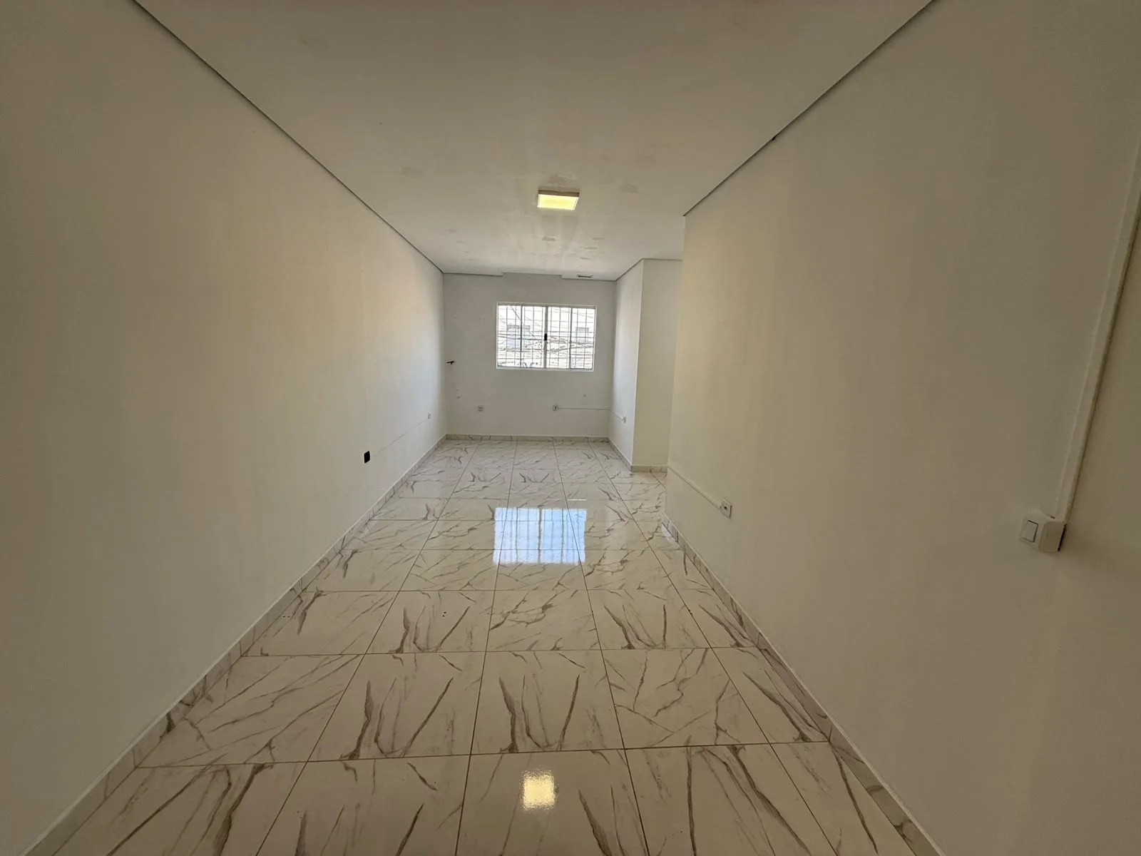 Sala para locação em Jordanésia